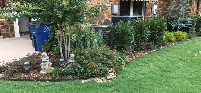 A Residential Landscaped Yard A Residential Landscaped Yard